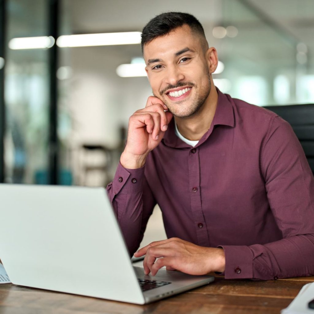Digital analyst satisfied with his work